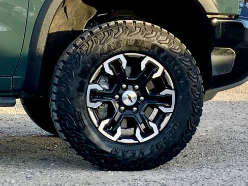 Certified 2025 Chevrolet Silverado 1500 ZR2 image 21