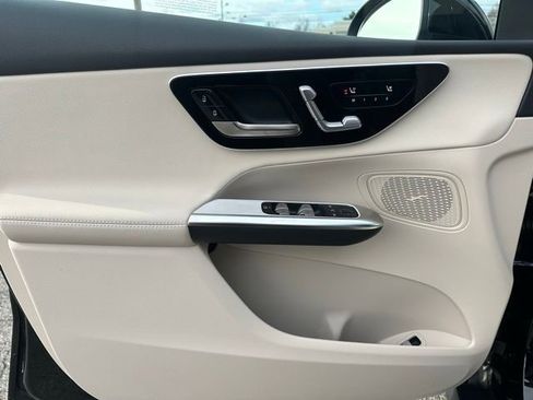 Used 2026 Mercedes-Benz GLC 300 4MATIC image 12