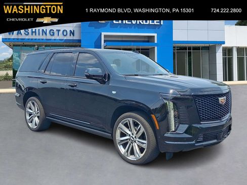 Used 2025 Cadillac Escalade Sport Platinum w/ LPO, Floor Liner Package AWD/4WD image 1