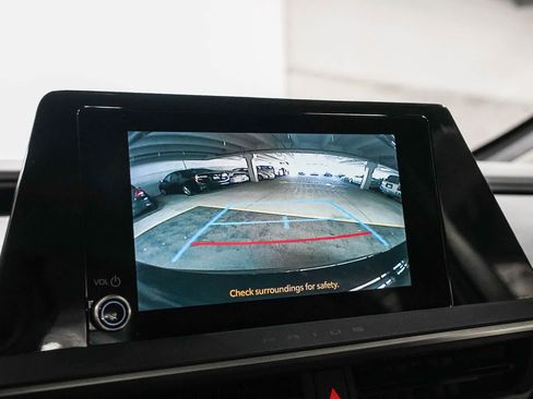 Certified 2023 Toyota Prius XLE FWD image 25