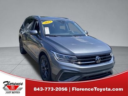 Used 2023 Volkswagen Tiguan SE w/ Panoramic Sunroof Package