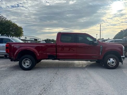 Used 2026 Ford F350 Lariat w/ Lariat Ultimate Package AWD/4WD image 4