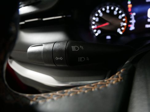 Used 2022 Jeep Compass Limited image 32