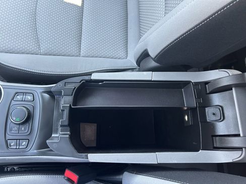 Used 2022 GMC Terrain SLE w/ Driver Convenience Package FWD image 42