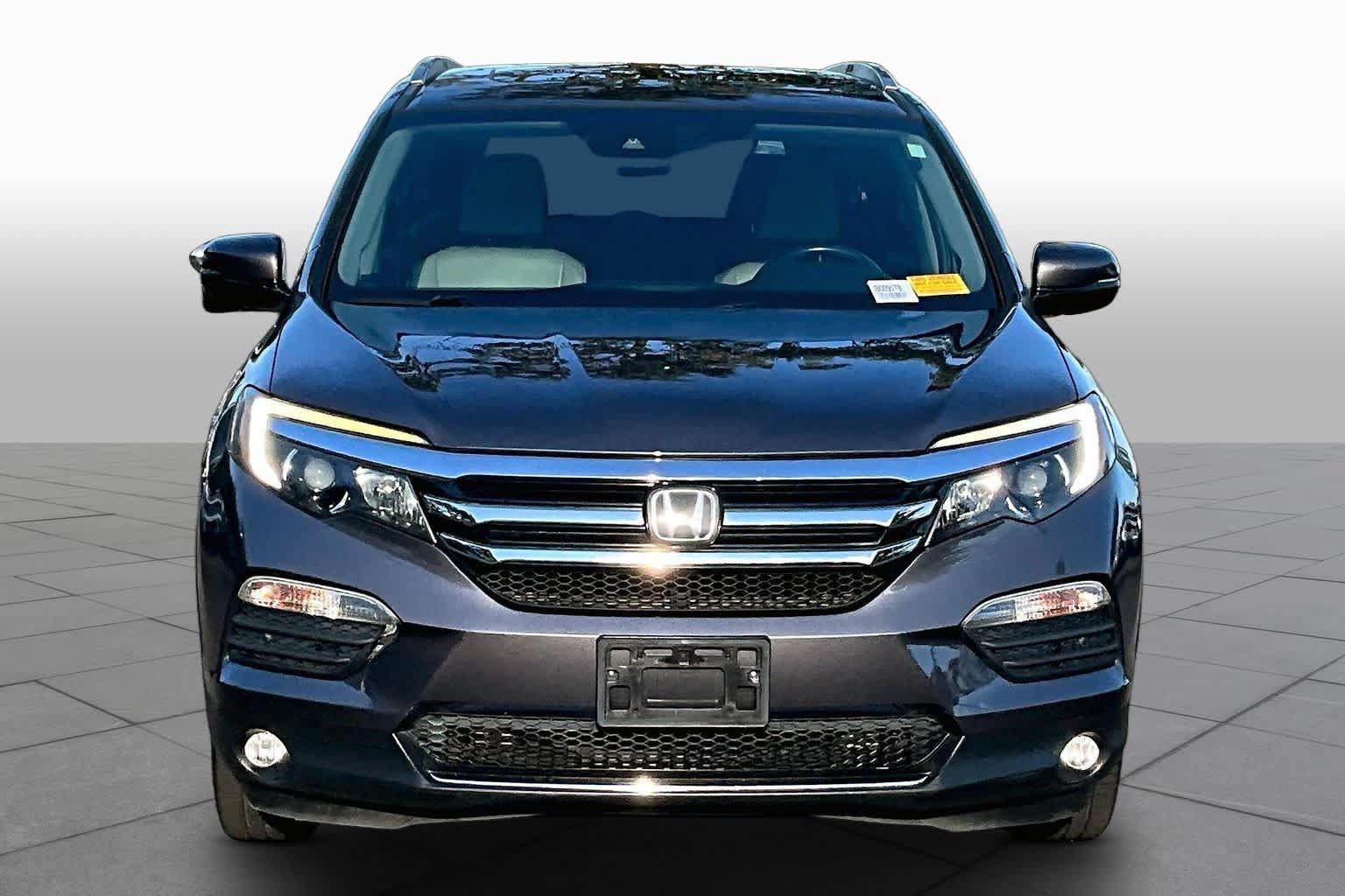 Used 2018 Honda Pilot Touring image 4