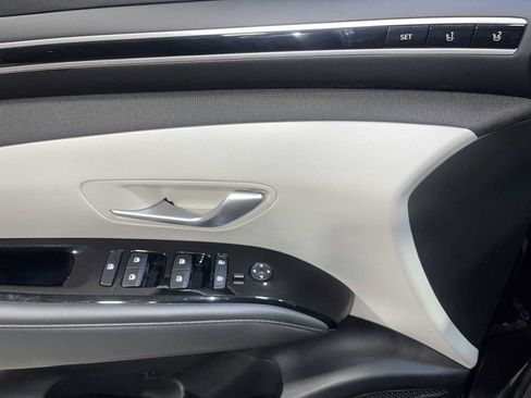 Used 2024 Hyundai Tucson Limited AWD/4WD image 23