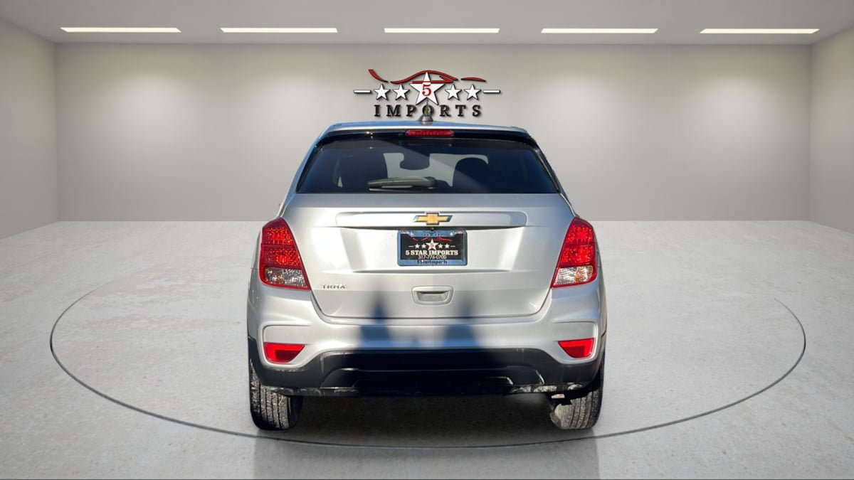 Used 2020 Chevrolet Trax LS w/ Tint and Cruise Package FWD image 4