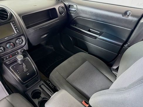 Used 2015 Jeep Patriot Latitude FWD image 24