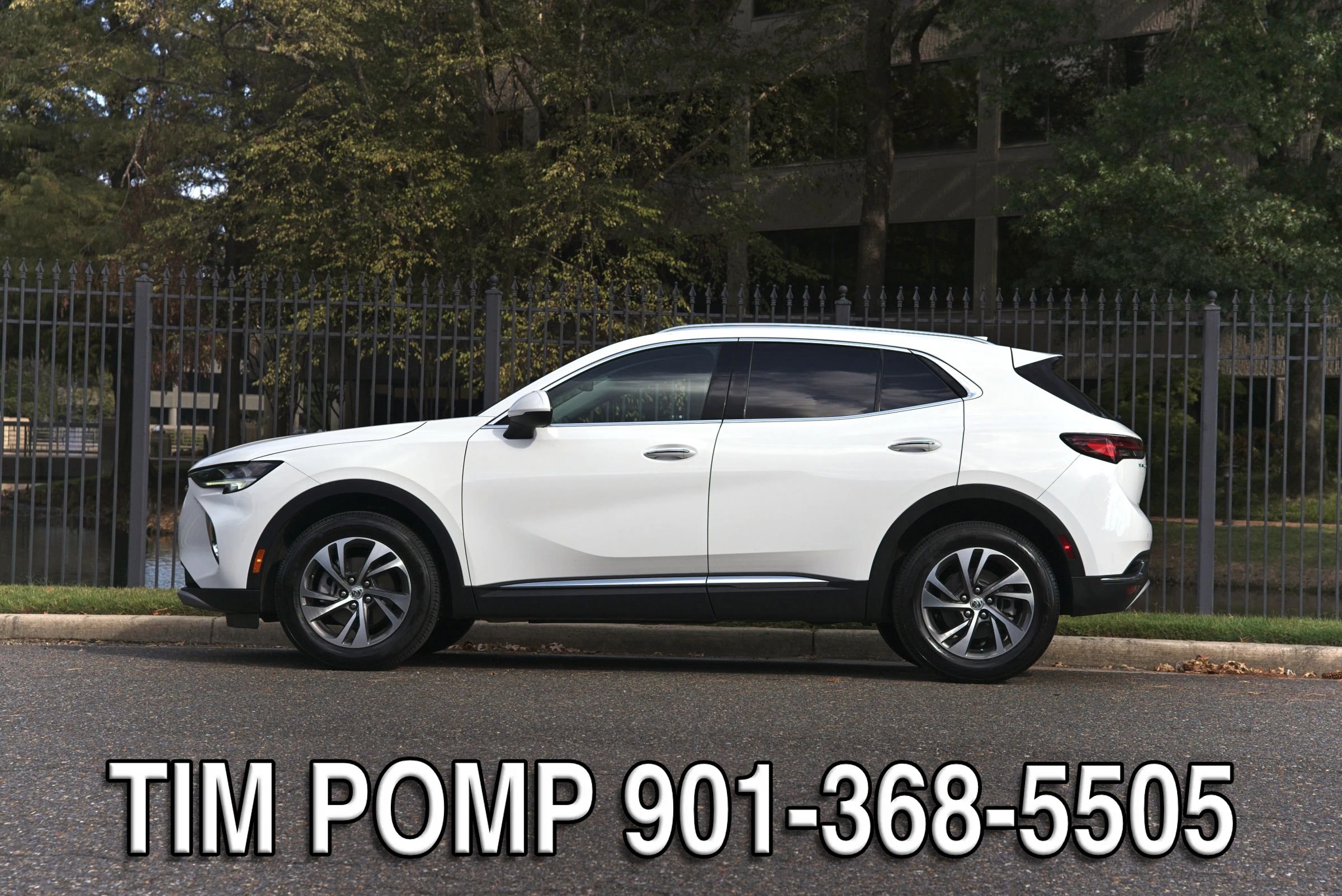 Used 2023 Buick Envision Essence FWD image 9