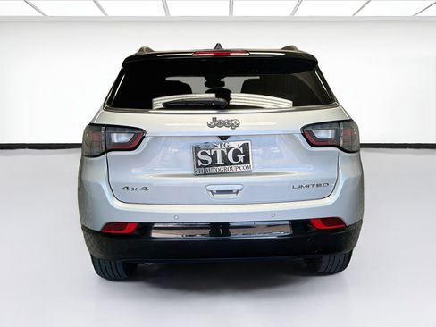 Used 2025 Jeep Compass Limited w/ Elite Group AWD/4WD image 5