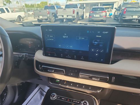 Used 2022 Lincoln Nautilus Reserve image 26