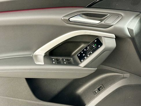 New 2025 Audi Q5 Premium image 16