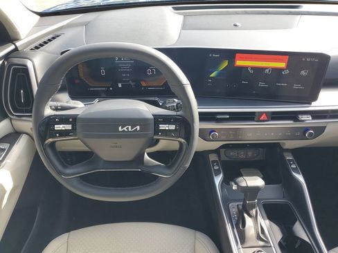 New 2026 Kia Sorento S FWD image 18