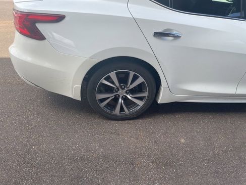 Used 2017 Nissan Maxima Platinum image 9