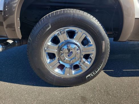 Used 2015 Ford F250 Lariat w/ Lariat Ultimate Package image 5