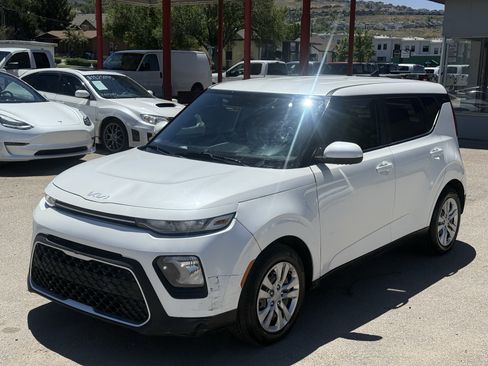 Used 2021 Kia Soul LX FWD image 8
