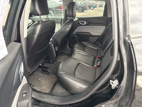 Used 2022 Jeep Compass Latitude w/ Convenience Group AWD/4WD image 5