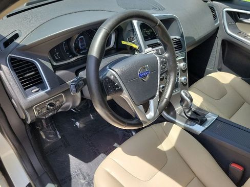 Used 2016 Volvo XC60 T6 Platinum w/ Climate Package AWD/4WD image 14