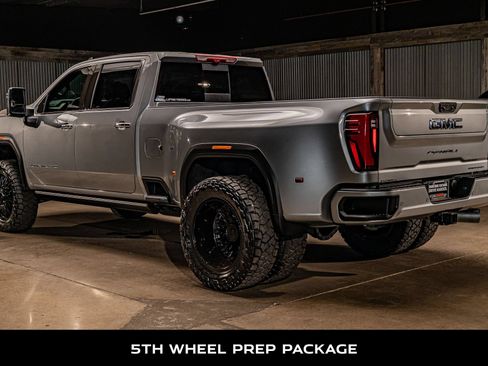 Used 2026 GMC Sierra 3500 Denali w/ Denali Reserve Package AWD/4WD image 7