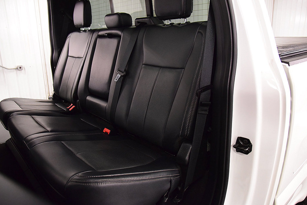 Used 2022 Ford F250 Lariat w/ Black Appearance Pkg AWD/4WD image 32