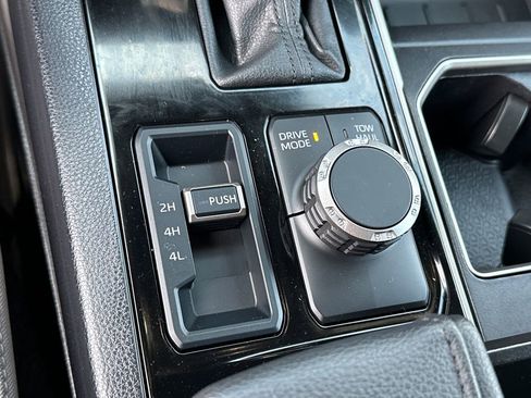 Used 2025 Toyota Tundra SR5 AWD/4WD image 27