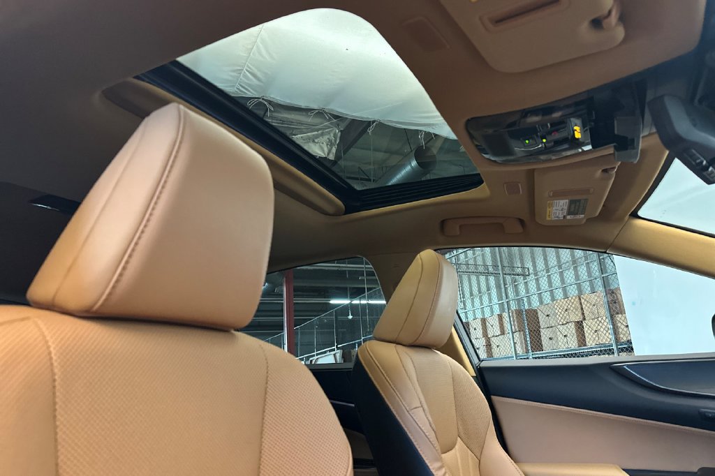 Certified 2025 Lexus NX 350h AWD w/ Rear Seat Package image 17
