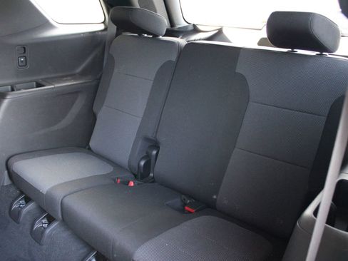 Used 2023 Chevrolet Traverse LT image 19