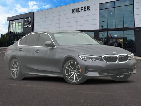 Used 2019 BMW 330i Sedan w/ Convenience Package image 2
