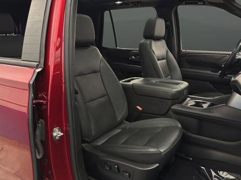Used 2022 Chevrolet Tahoe Z71 w/ Luxury Package AWD/4WD image 24