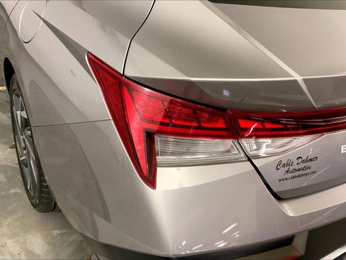 Used 2025 Hyundai Elantra Limited FWD image 27