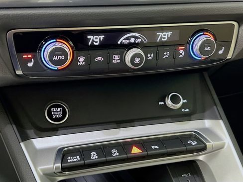 Used 2024 Audi Q3 2.0T Premium image 18