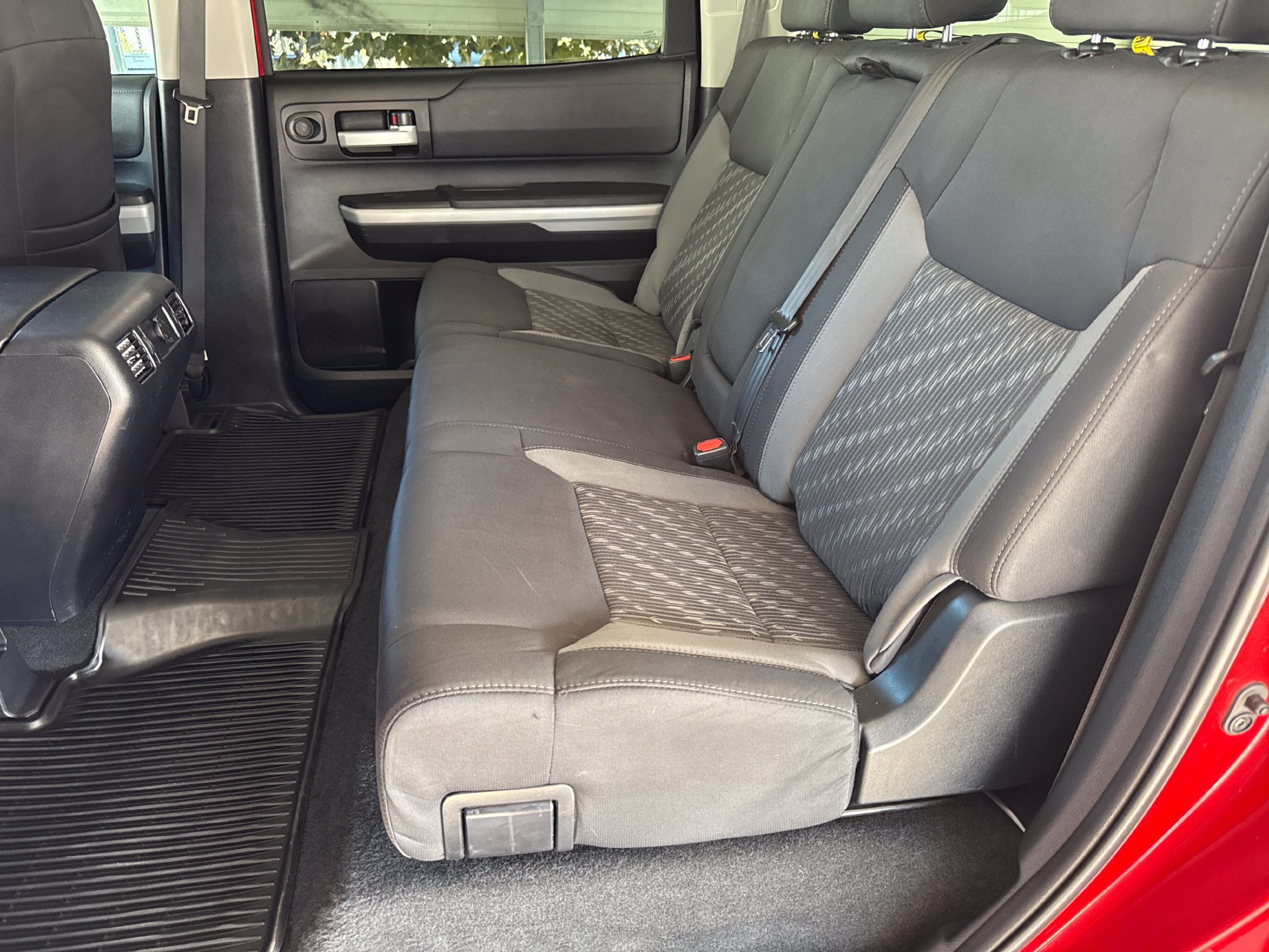 Used 2018 Toyota Tundra SR5 w/ TRD Off Road Package AWD/4WD image 20
