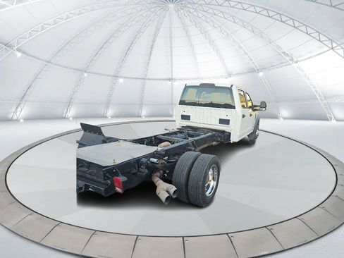 Used 2019 Ford F550 2WD Crew Cab Super Duty image 5