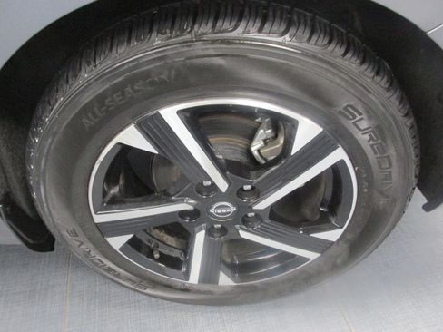 Used 2024 Nissan Sentra SV FWD image 13