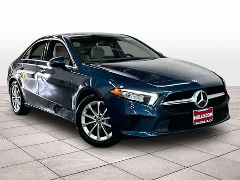 Used 2021 Mercedes-Benz A 220 image 2