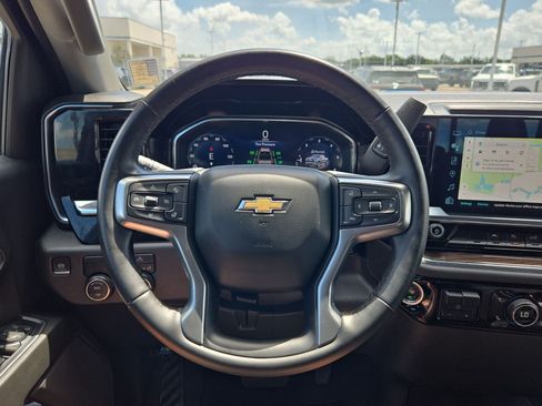 Used 2024 Chevrolet Silverado 1500 LT w/ Convenience Package II RWD image 18