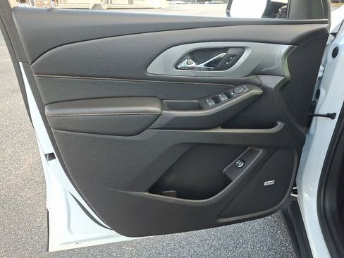 Used 2019 Chevrolet Traverse RS w/ LPO, Floor Liner Package image 12