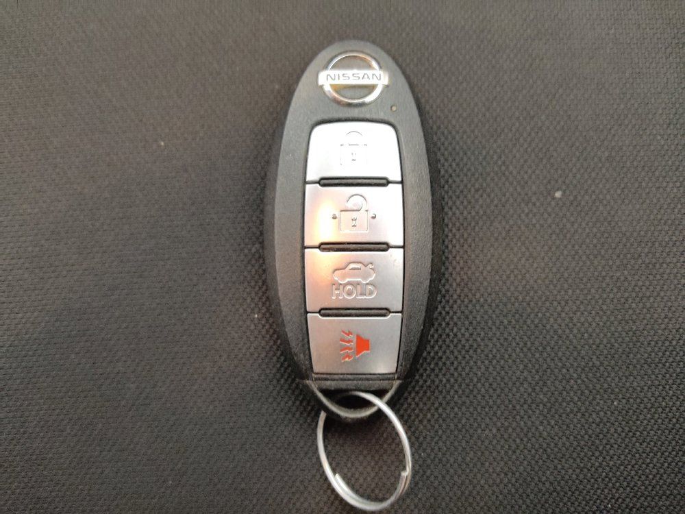 Used 2020 Nissan Versa S FWD image 32
