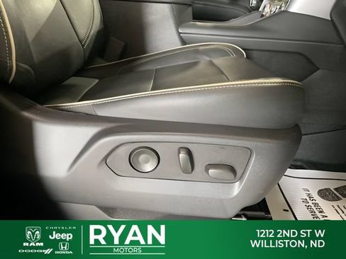Used 2021 GMC Yukon SLT w/ SLT Luxury Plus Package AWD/4WD image 61