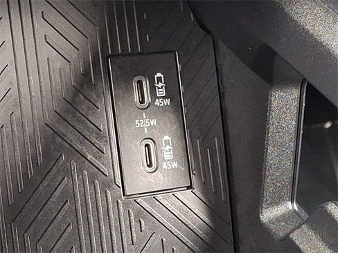 Used 2025 Toyota 4Runner SR5 image 25