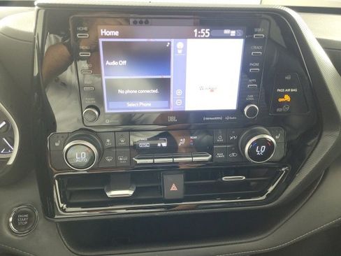 Used 2022 Toyota Highlander XSE image 28
