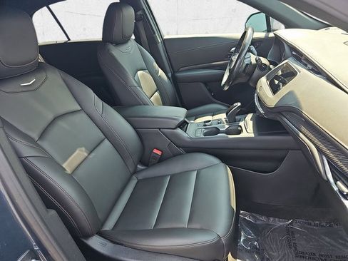 Used 2020 Cadillac XT4 Sport w/ Cold Weather Package image 10