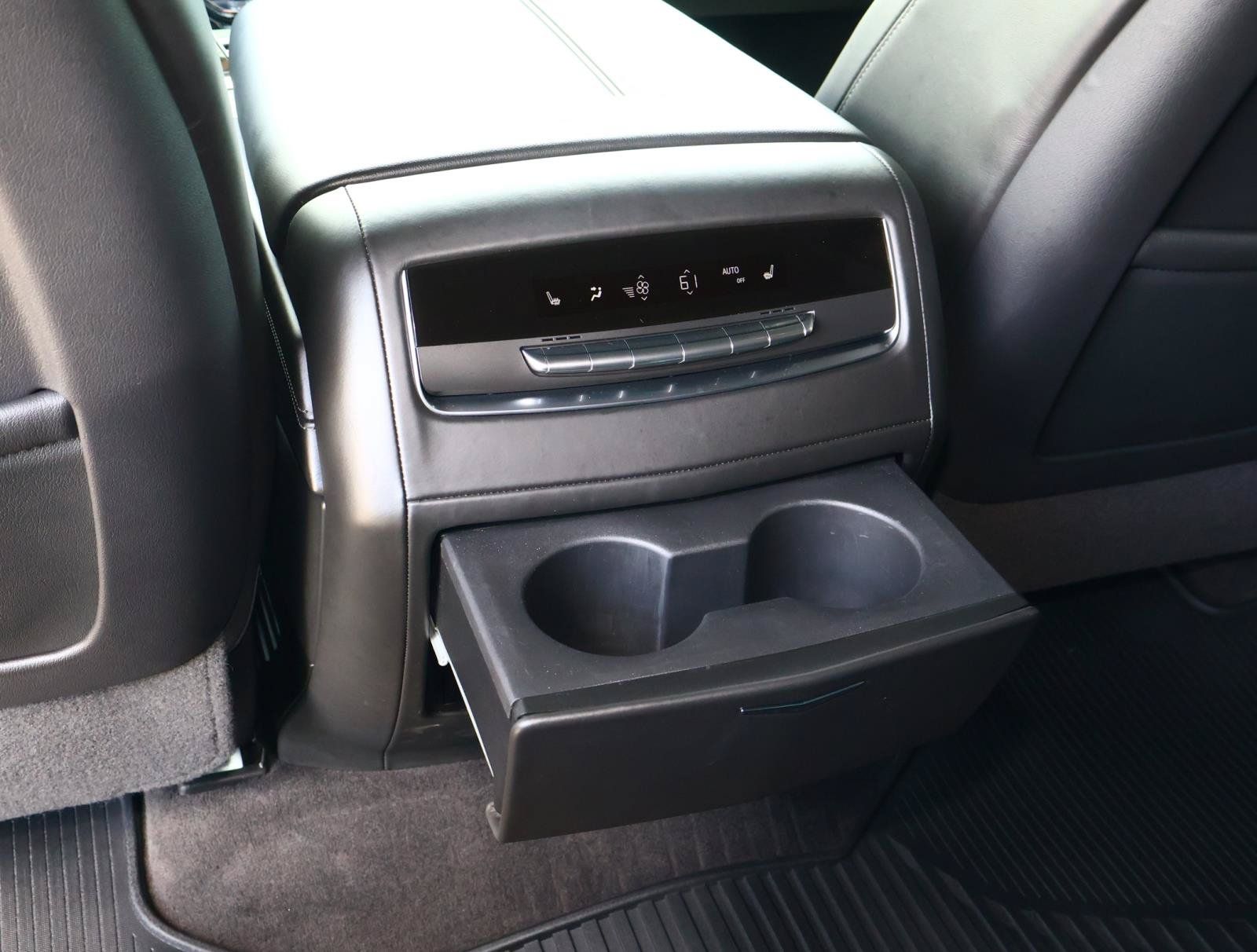 Certified 2026 Cadillac Escalade ESV Platinum Sport w/ LPO, ONYX Package AWD/4WD image 19