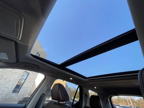 Used 2024 Honda Pilot Elite image 25