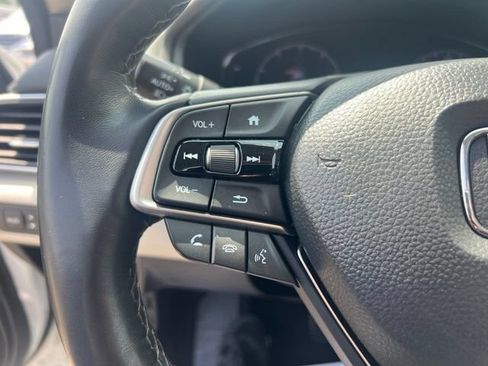 Used 2020 Honda Accord Touring image 10