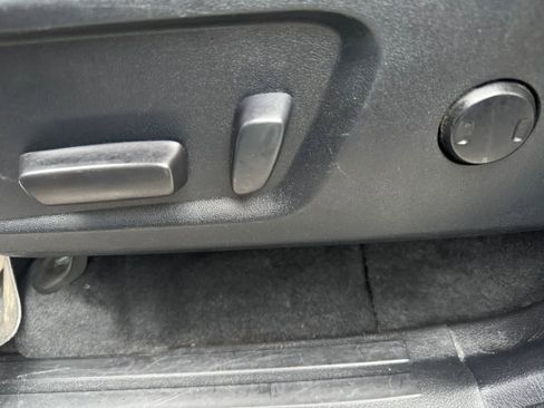 Used 2020 Toyota Tundra Limited image 17