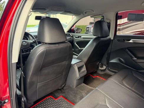 Used 2018 Volkswagen Passat 2.0T R-Line FWD image 21