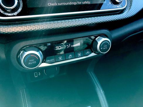 Used 2020 Nissan Kicks SV image 21