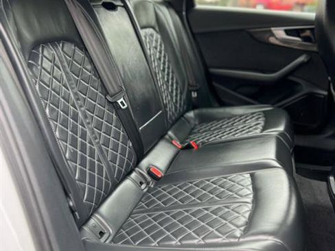 Used 2023 Audi S4 Premium Plus w/ Premium Plus Package image 29