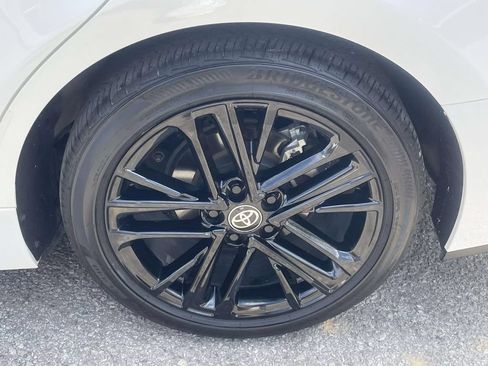 Used 2025 Toyota Camry SE FWD image 9